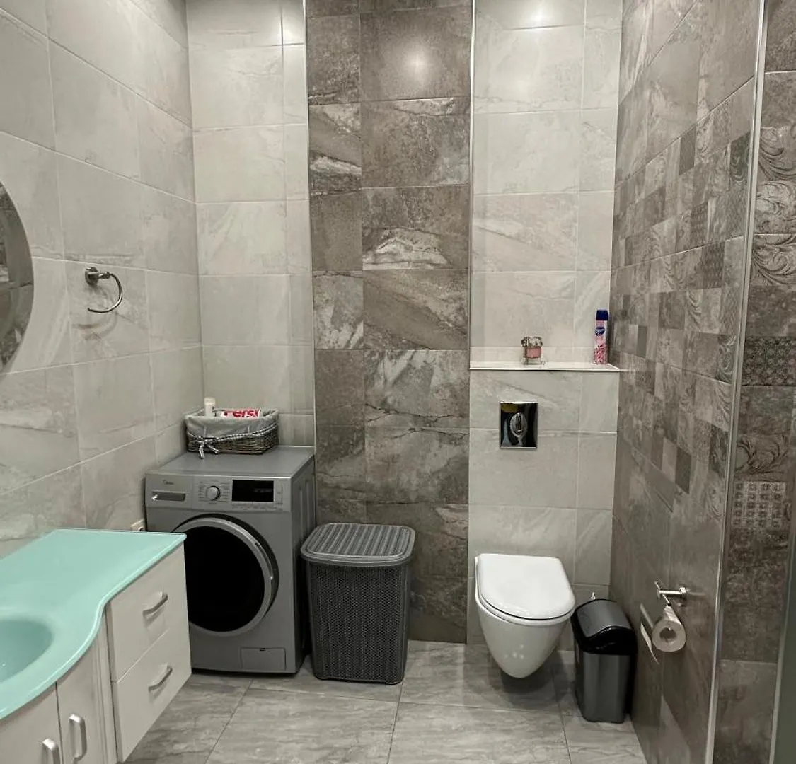 Spacious Apartment By The Kura River With Great Views Tbilisi